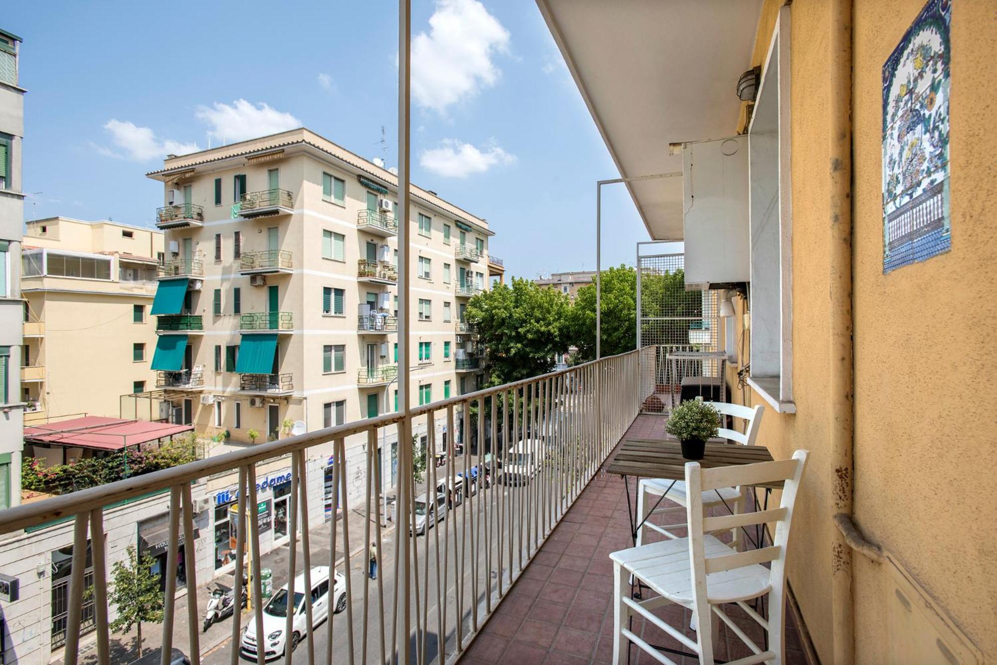 A Poche Fermate Dal Centro - Design Appartement